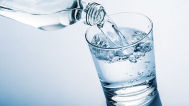 هشت فایده نوشیدن آب کافی برای بدن