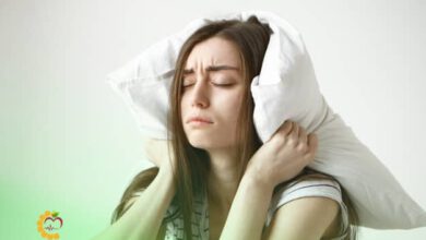 وزوز گوش همراه با سرگیجه نشانه‌ی چیست؟
