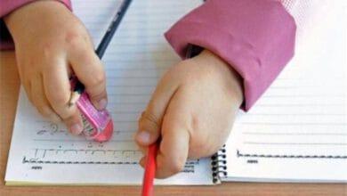 نوشتن مشق جلوی تلویزیون ممنوع