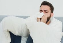آیا سرماخوردگی خطر ابتلا به کرونا را کاهش می‌دهد؟