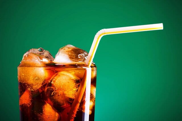 نوشابههای گازدار هیچ نقشی در بهبود حالت تهوع ندارند